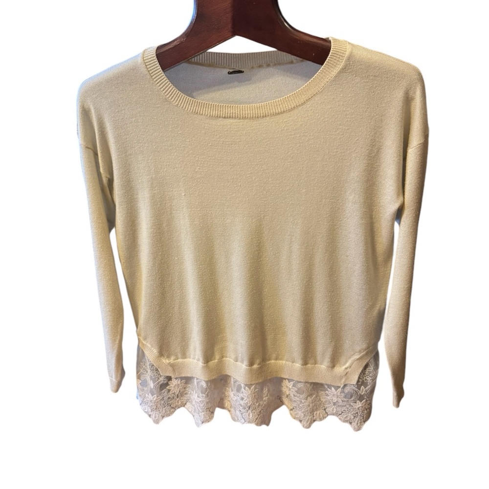 Poof !fine pullover size M in great condition